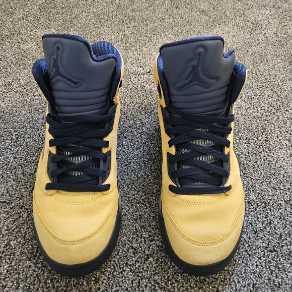 AIR JORDAN 5 RETRO SP "MICHIGAN" - Picture 5 of 6